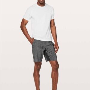 Lululemon Men’s T.H.E Linerless 9” Shorts, Size Large, Heathered Gray/deep Coal